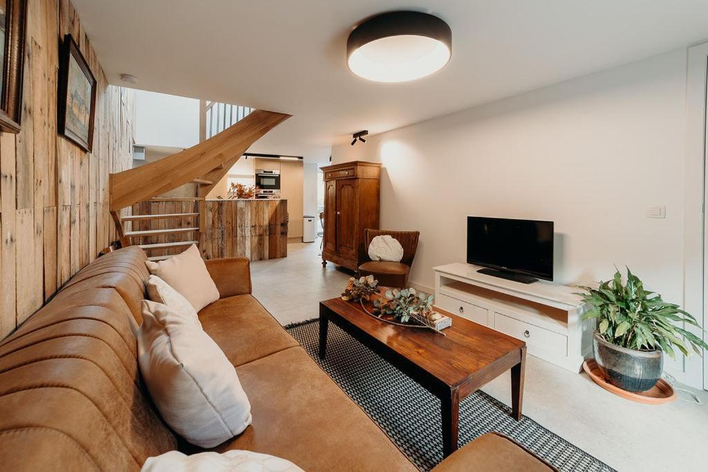 Aux Larges Pierres Apartment Anhee ภายนอก รูปภาพ